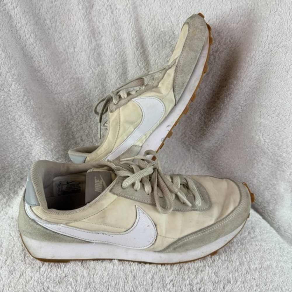 Nike Daybreak Summit Women's Sz 8 Ivory White Gum Bottom Running Sneaker Shoe‎